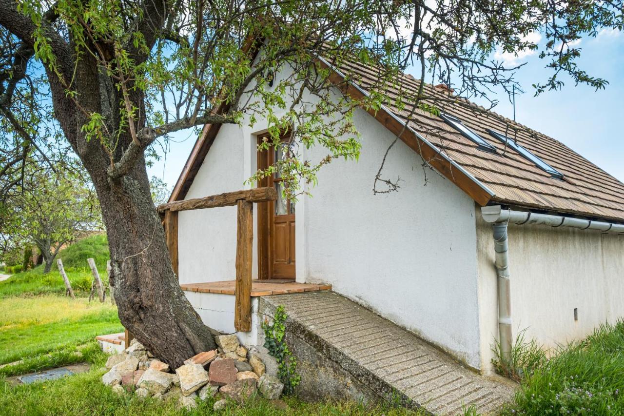 Tagyon Birtok Mandula Apartmanhaz Exterior photo